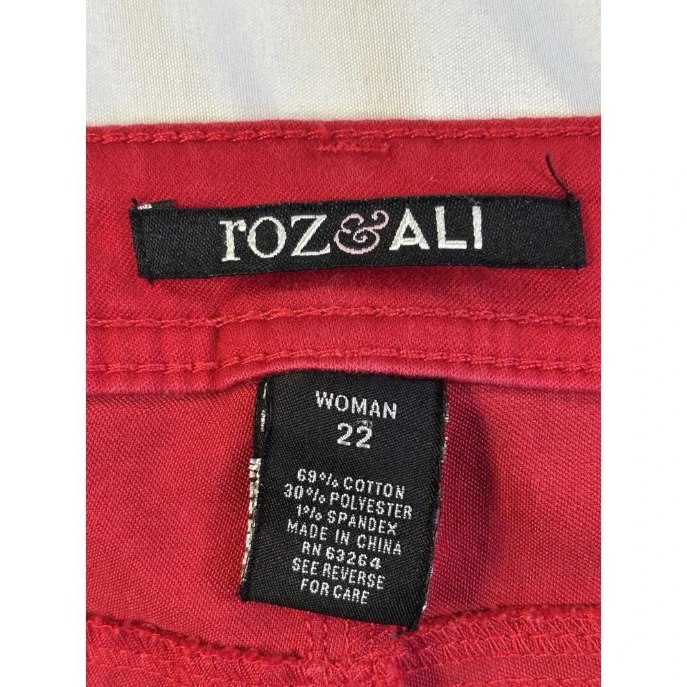 Roz & Ali Women's 22 Colorful Red Denim Capris Coastal Resort BOHO Summer